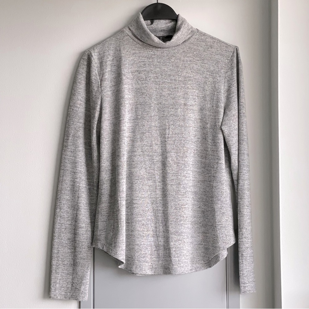 BANANA REPUBLIC Luxe Gray Turtleneck Top